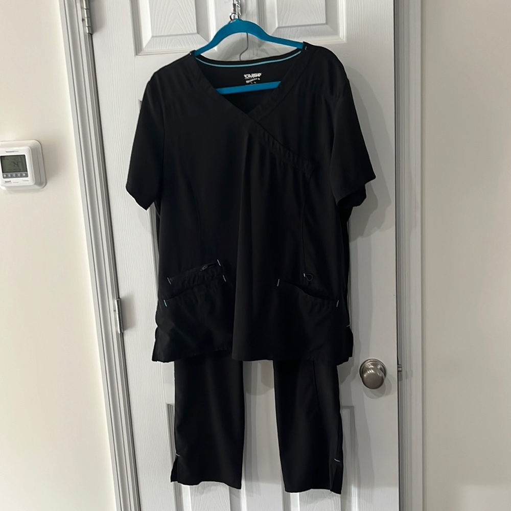 Scrubstar 2 piece scrub set